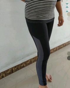 Women Black Colour Tights