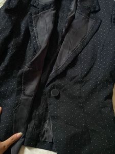 Jones Wear Black Polka Dot Blazer