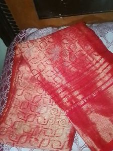 Red &amp; Gold Paterned Saree