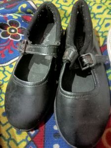 Kids Branded School Shoes At 99rs Or 700coins