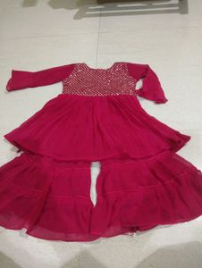 Very Preety Party Wear Sarara