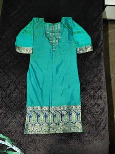 Beautiful Silk Blend Kurta On Sale💗