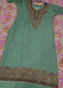 Elegant shalwaar kameez with dupatta
