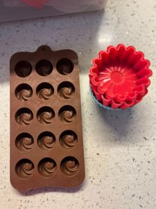Silicone Baking Cups - Set of 6 and other moulds i