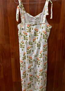 Sweetheart Neckline Tie-up Front Slit Floral Dress