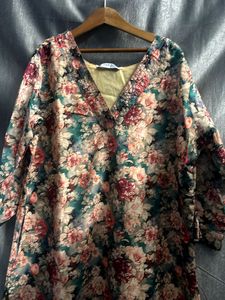 Floral V-Neck Top