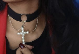 &#39;Pearly Cross&#39; Gothic Choker