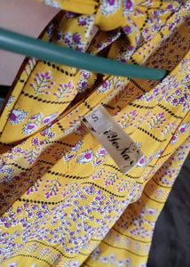 Bright&amp;breezy yellow maxi dress with floral print