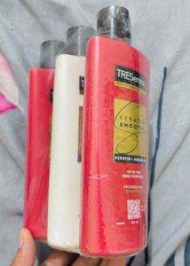 TRESemme set of 3 (1 conditioner + 2 shampoo)