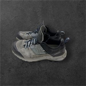 Quechua Trekking Shoes