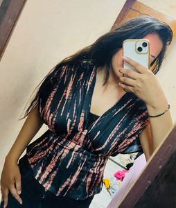 Chic Abstract Print V-Neck Top