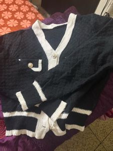 Cute Black &amp; White Cardigan