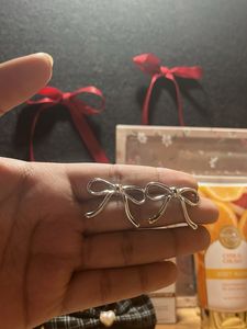 Bow Earrings And Claw Clip