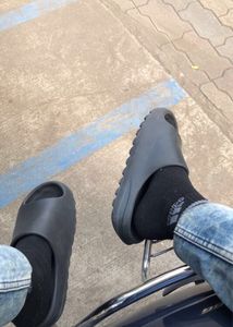 Adidas Yeezy Slides Onyx