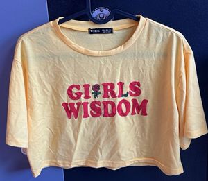 Shein Girls Wisdom Graphic Tee-boxy fit