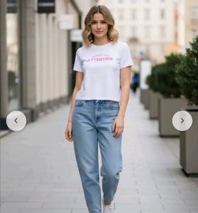 Shein White Graphic medium T-shirt