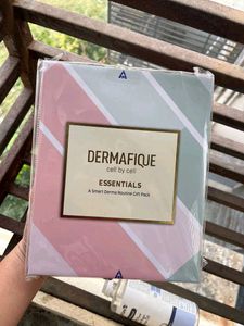 Dermafique Gift Essential-Skincare Set of 3