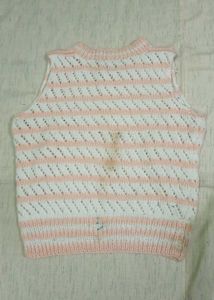 Knitted Sleeveless sweater