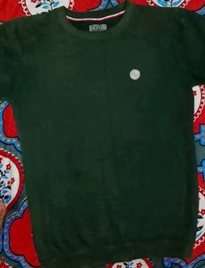 Boys Green Sweatshirt Size M