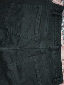 black jean