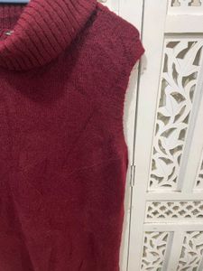 🎀Imported Burgundy Turtleneck Sweater Vest