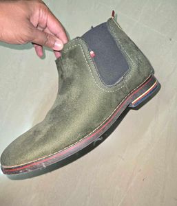 Tommy Hilfiger Ankle Boots (Almost New)