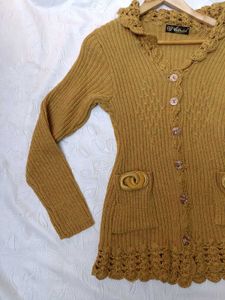 Vintage Knit Cardigan 💛