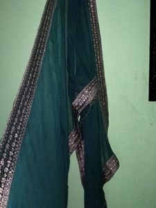 Green Dupatta With Heavy Leas