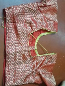 Beautiful Silk Saree With Blouse