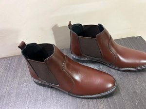 MEN&#39;S LEATHER BOOTS