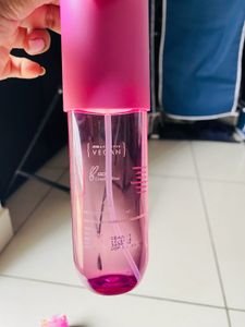 Aqualogica Dewy Floral Kiss Body Mist