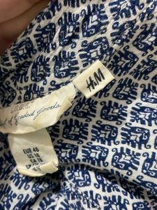 H&amp;M Patterned V-Neck Top