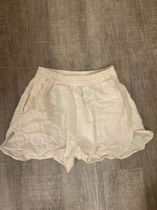 white linen shorts