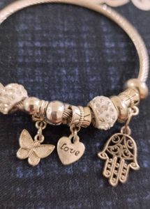 1 Bracelet Three Pendant 3 Chains