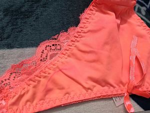 Cute Coral Panties🖤
