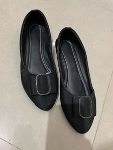 Black Bow Ballerinas