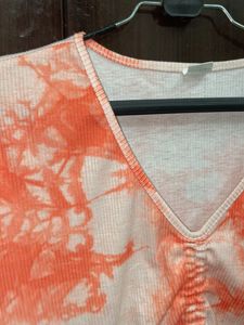 Tie-Dye Crop Top - V Neck