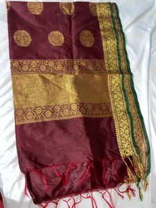 Maroon And Gold Duppatta