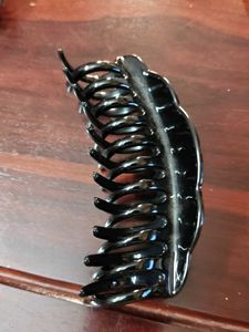 Black Hair Claw Clip