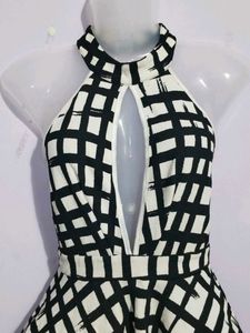 BACKLESS SHORT FROCK