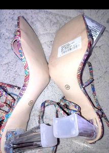 Paisley Print Tie-up Chunkey Heels