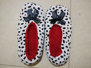 Women Winter Socks Cum Shoes For Indoor Uses