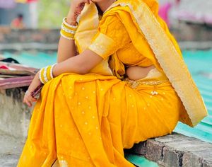 havvy  Yellow Saree