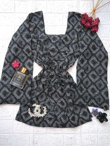 Corset Back Patterned Kurti 🖤