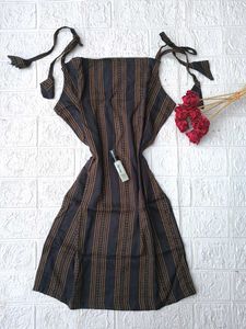 Strapped Short Kurti🖤