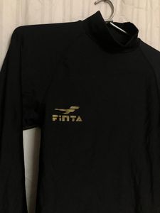 Finta Black T Shirt