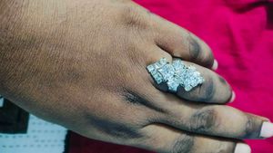 Statement Sparkle Ring