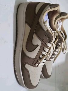 Jordan Low Top Sneakers