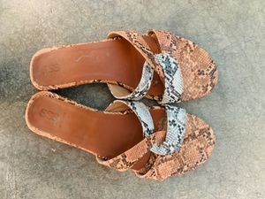 Women Animal Printed Flats