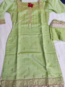 Pakistani Kurta And Duppata
